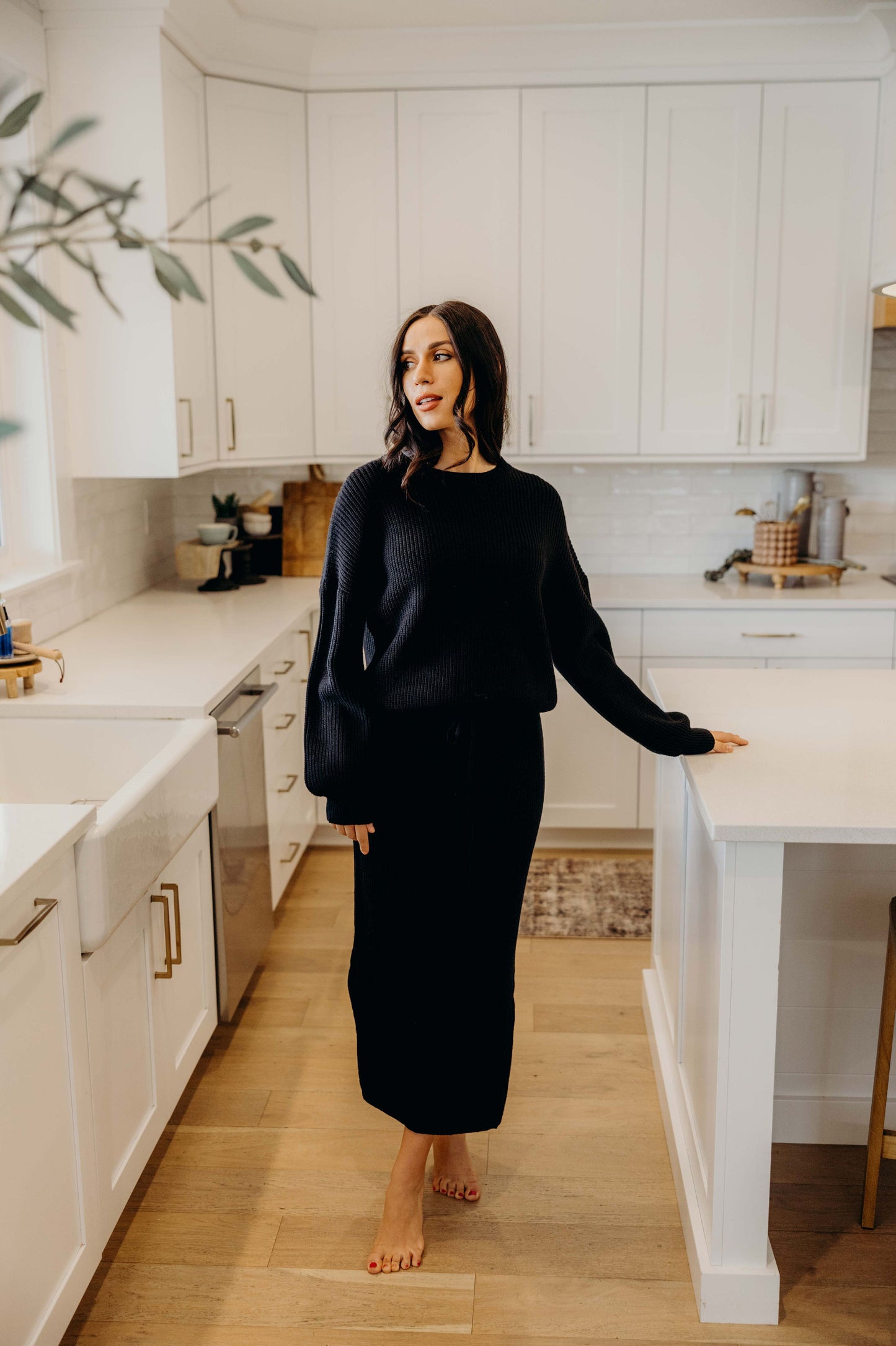 OVERSIZED SWEATER IN BLACK