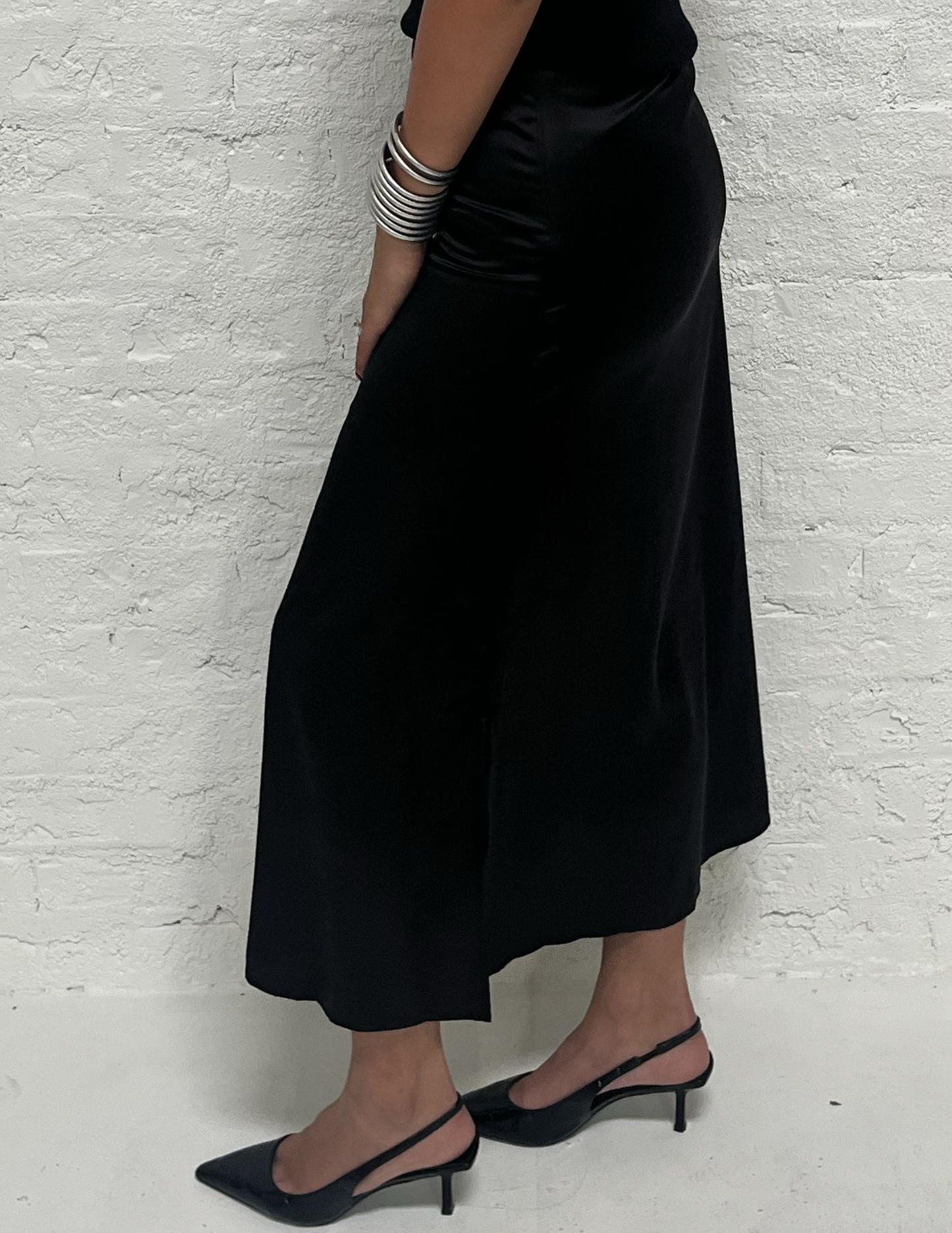 SLIP SKIRT IN BLACK FINAL SALE