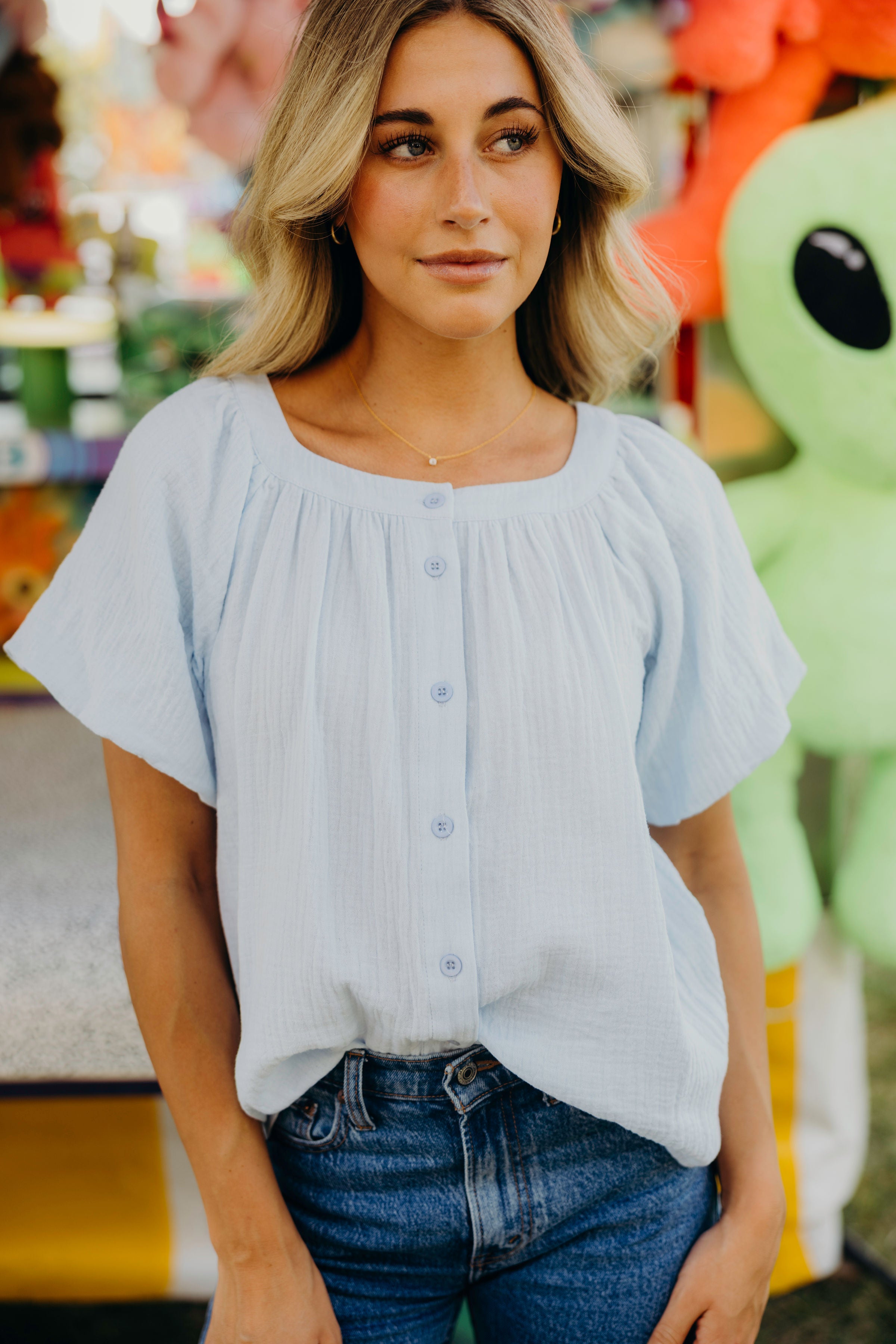 TEXTURED GAUZE TOP IN MOONWASHED BLUE