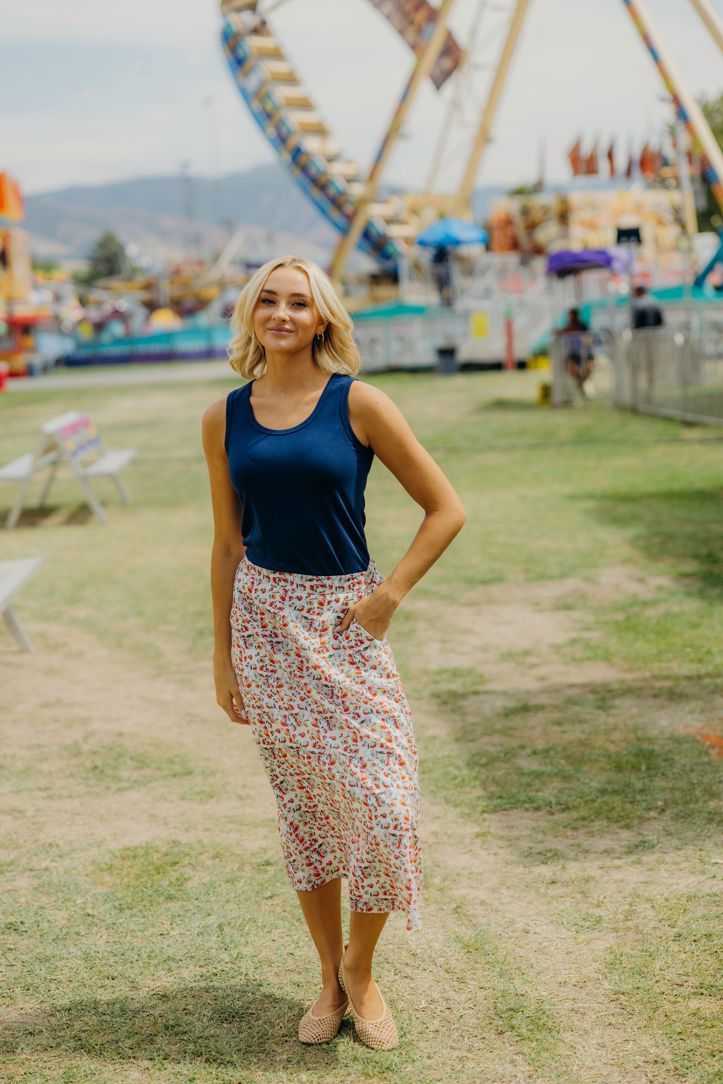 TEXTURED MIDI SKIRT IN TUSCAN TOMATO
