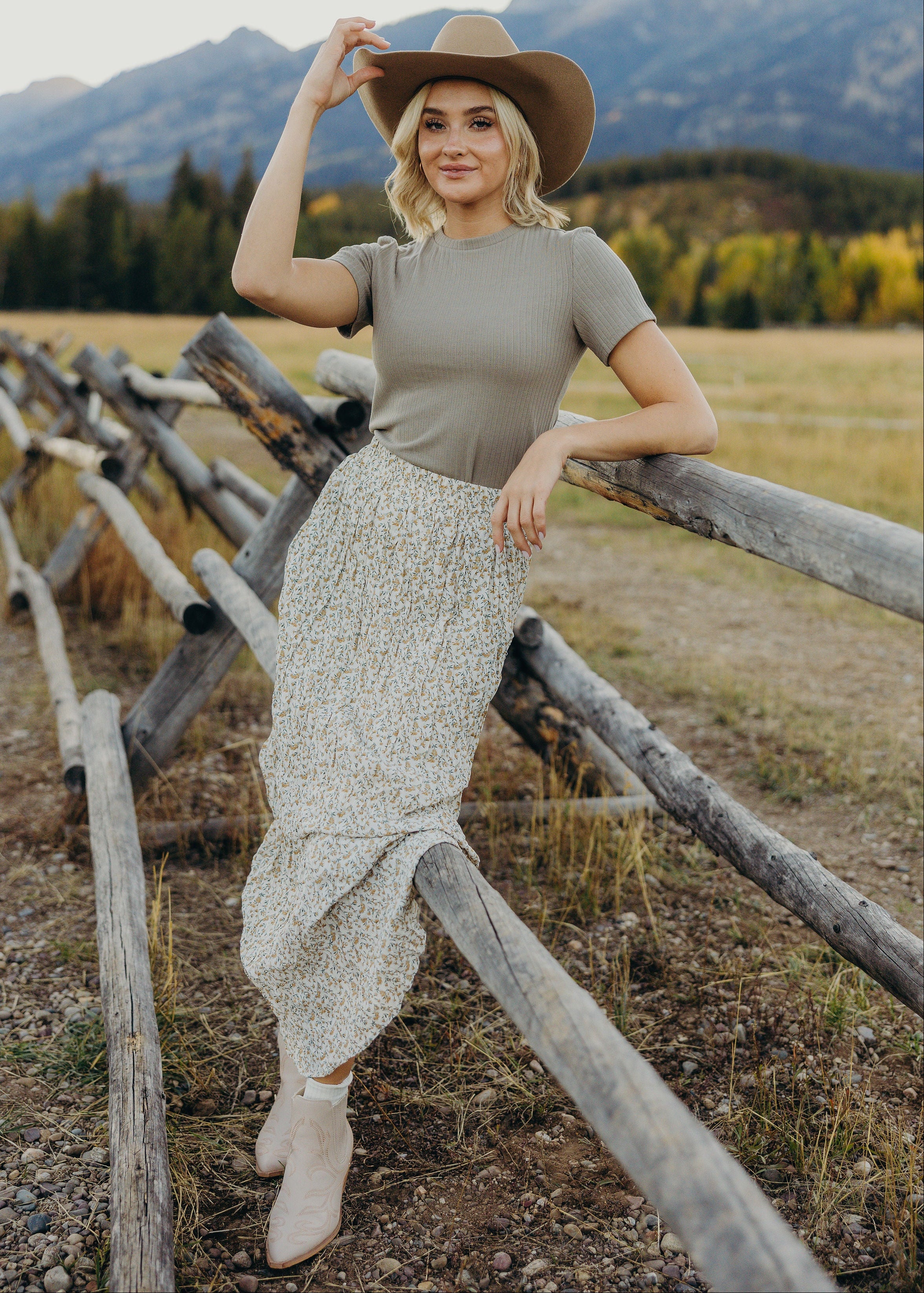 MAXI SKIRT IN FARMHOUSE
