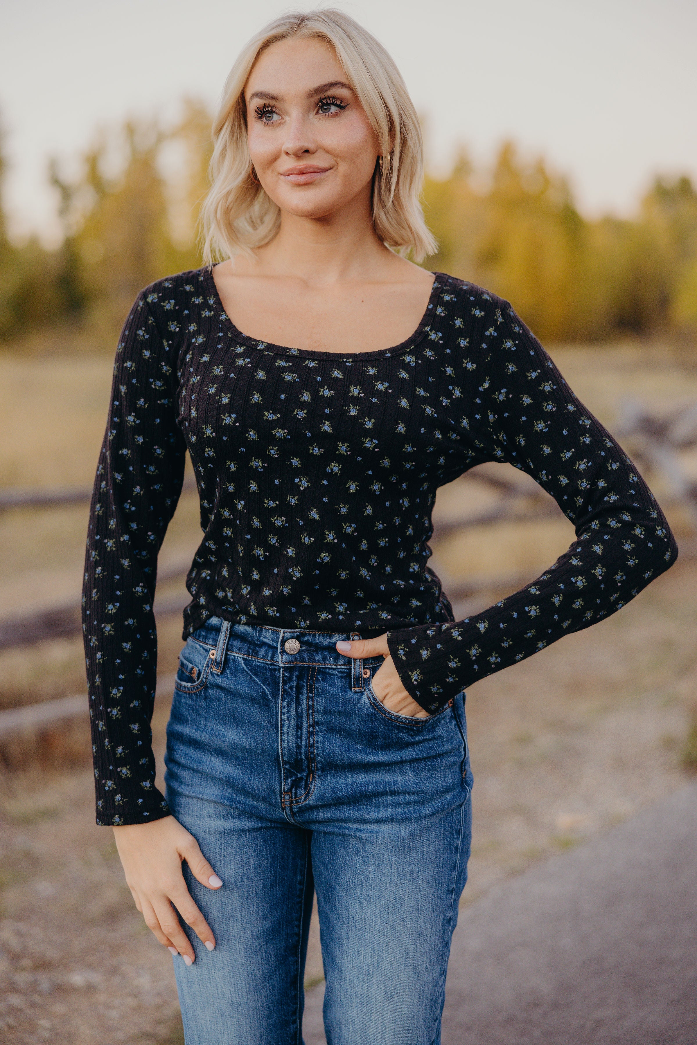 LONG SLEEVE SCOOP TEE IN TWILIGHT BARK