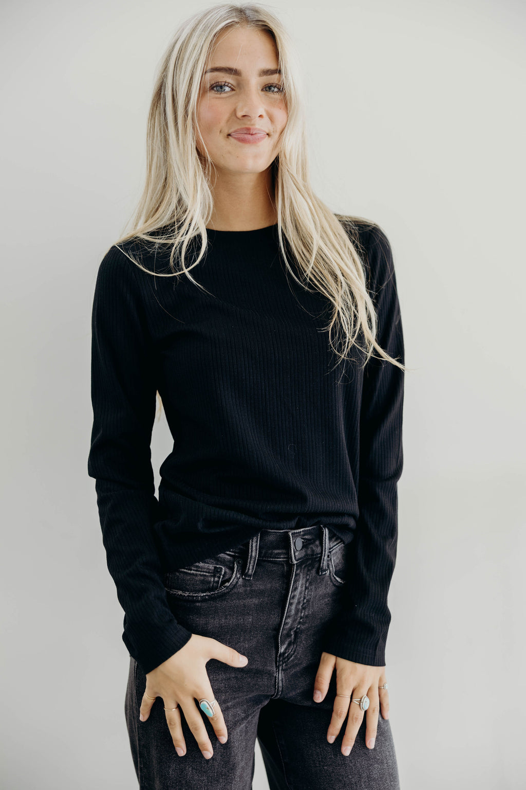 HIGH NECK LONG SLEEVE TEE IN BLACK