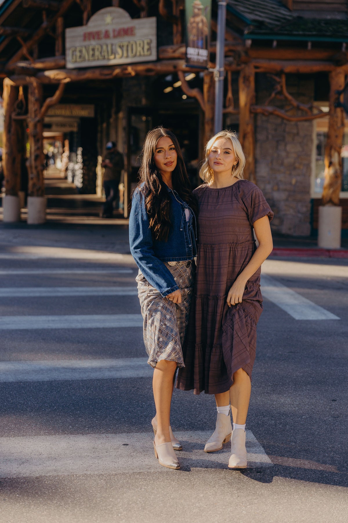 SIDE CINCHED MIDI SKIRT IN WYOMING SKY