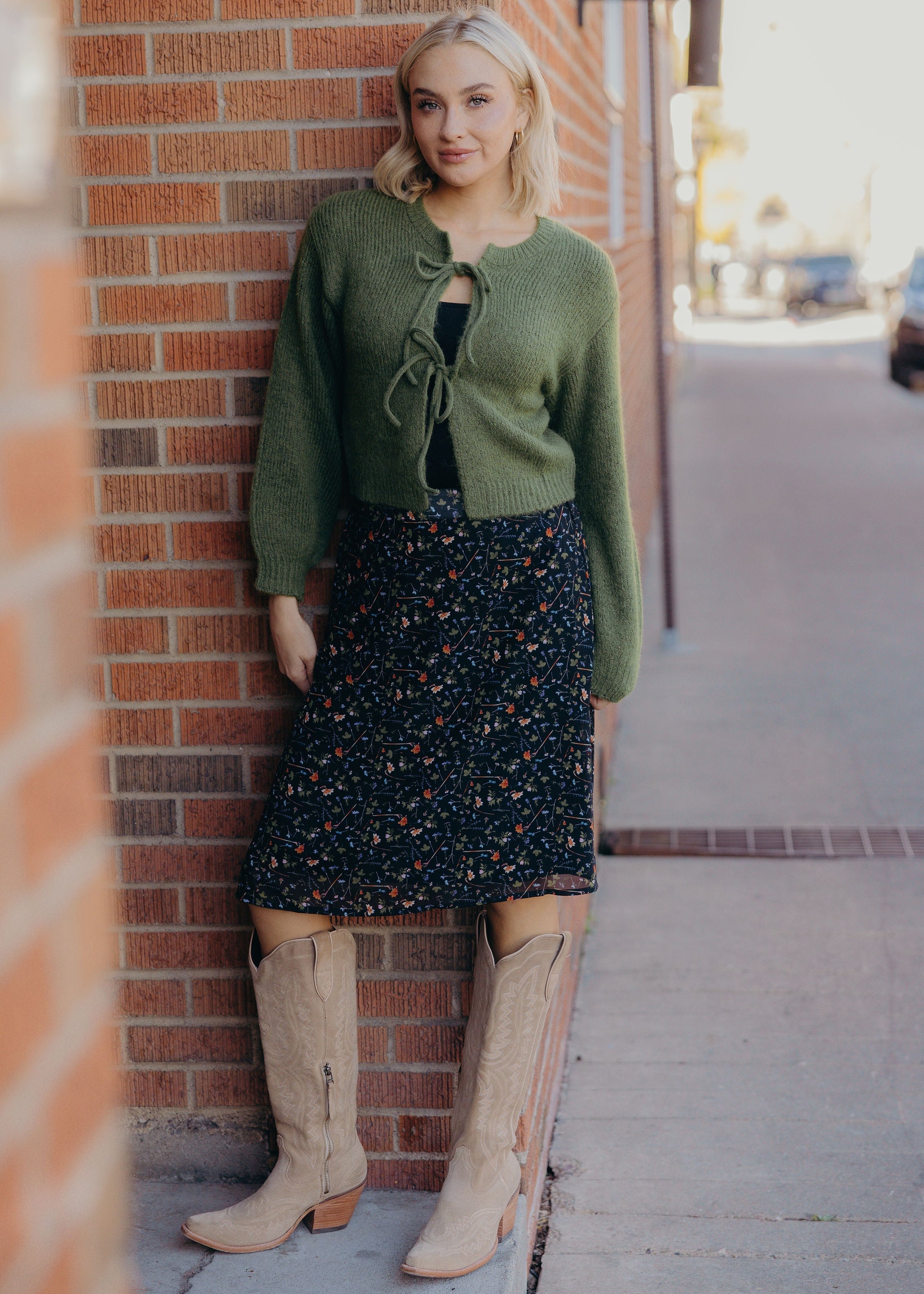 MIDI SLIP SKIRT IN BLACKFERN