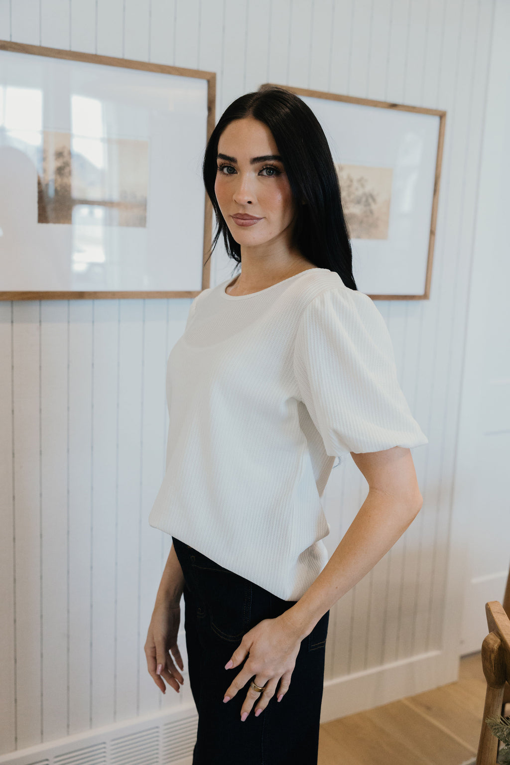 TEXTURED PUFF SLEEVE IN EGGSHELL