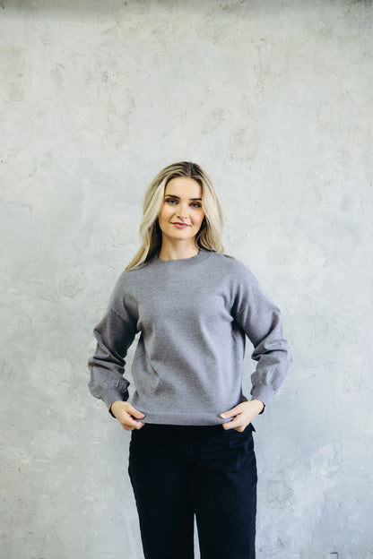 SLOUCHY SWEATER IN DARK HEATHER GRAY