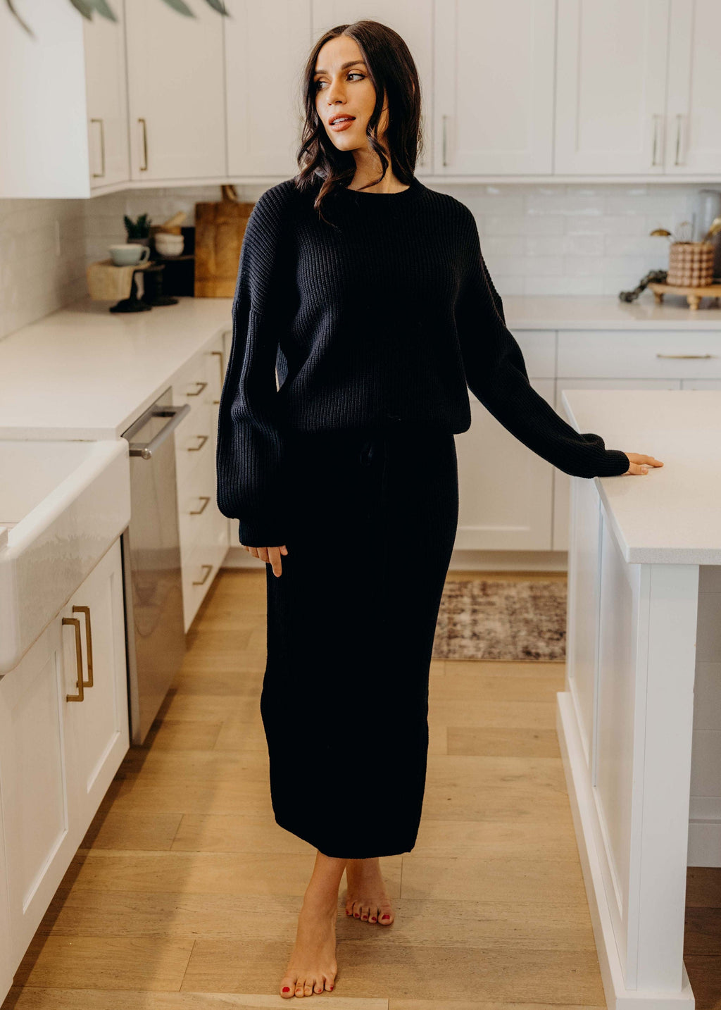 MIDI SWEATER SKIRT IN BLACK FINAL SALE