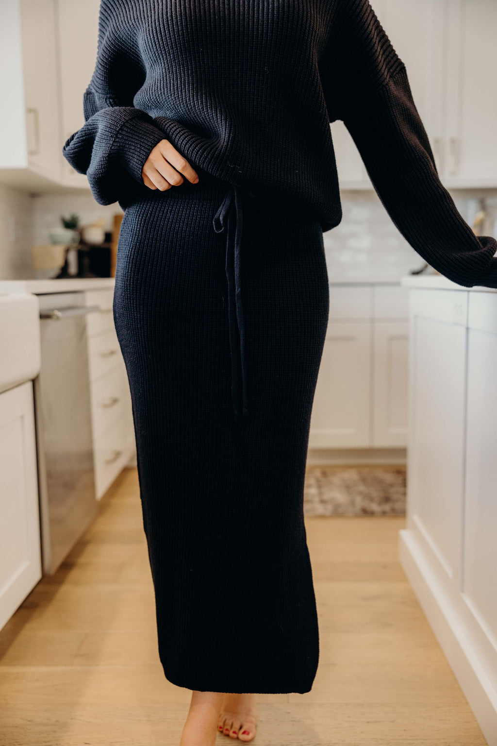 MIDI SWEATER SKIRT IN BLACK FINAL SALE