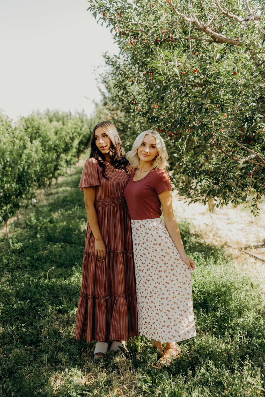 SHORT SLEEVE SCOOP TEE IN GARNET ROSE