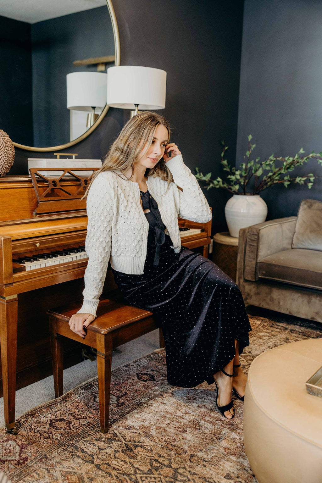 STRAIGHT SKIRT IN BLACK FINAL SALE