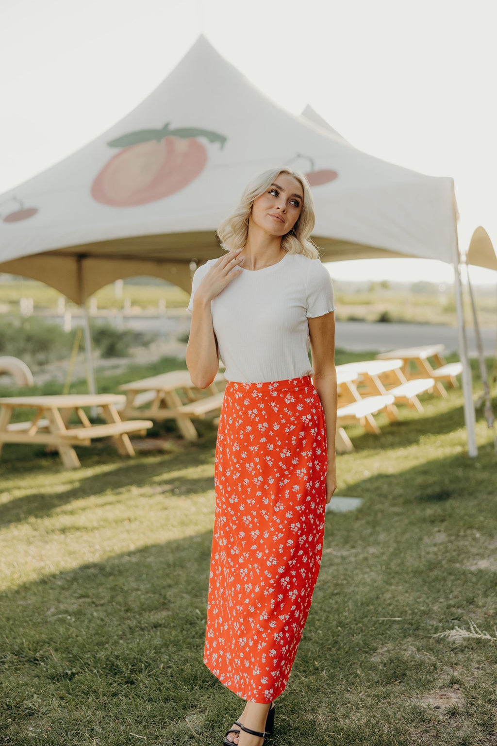 SHEATH SKIRT IN ORIENTAL RED FINAL SALE
