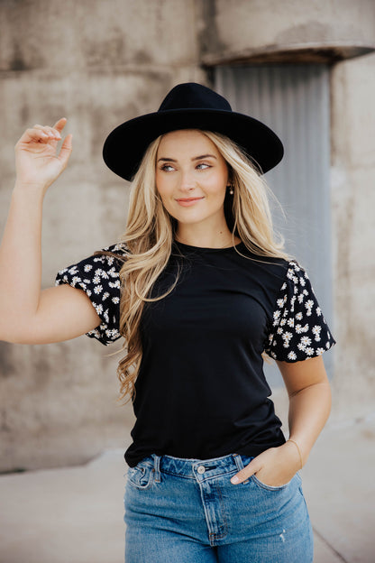 FLORAL SLEEVE BLOUSE IN BLACK DAISY FINAL SALE