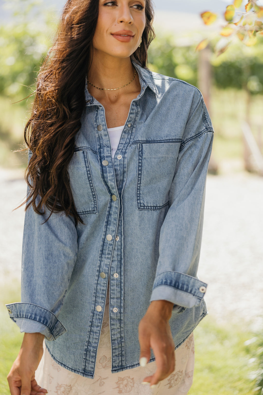 DENIM BUTTONDOWN SHIRT IN LIGHT WASH