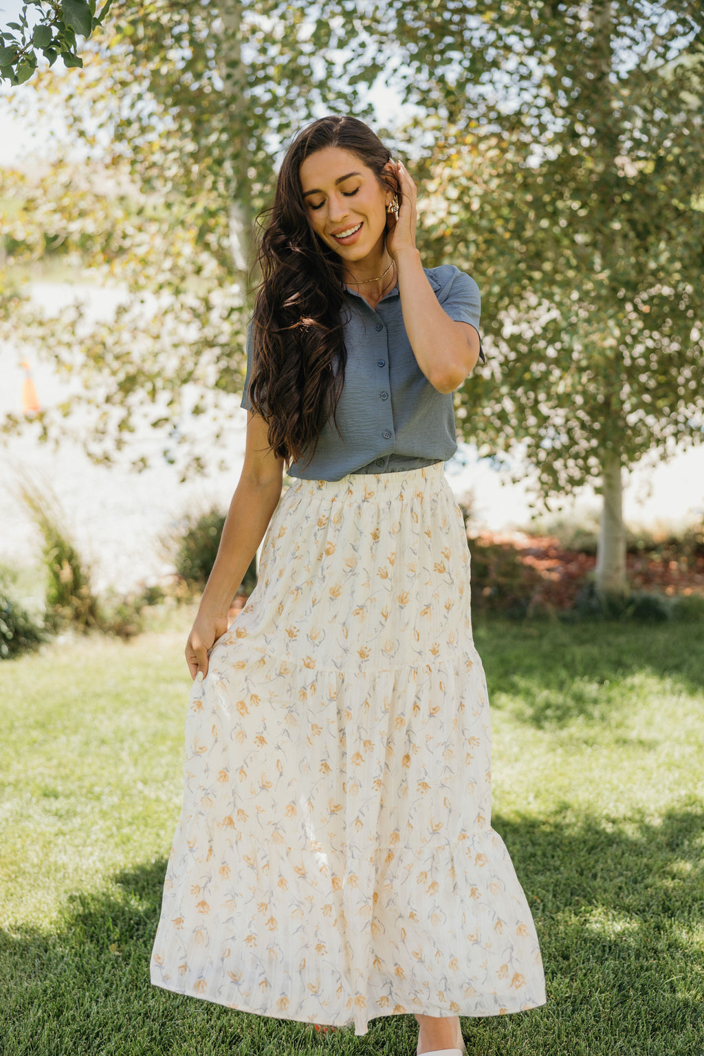 RUFFLED COLLARED BLOUSE IN BLUE FOG FINAL SALE