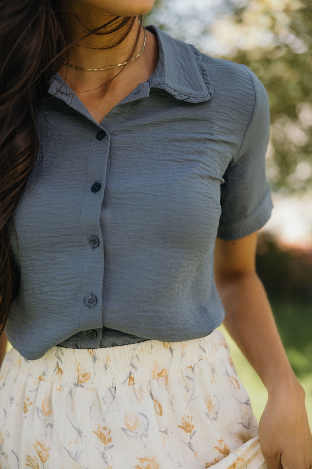 RUFFLED COLLARED BLOUSE IN BLUE FOG FINAL SALE