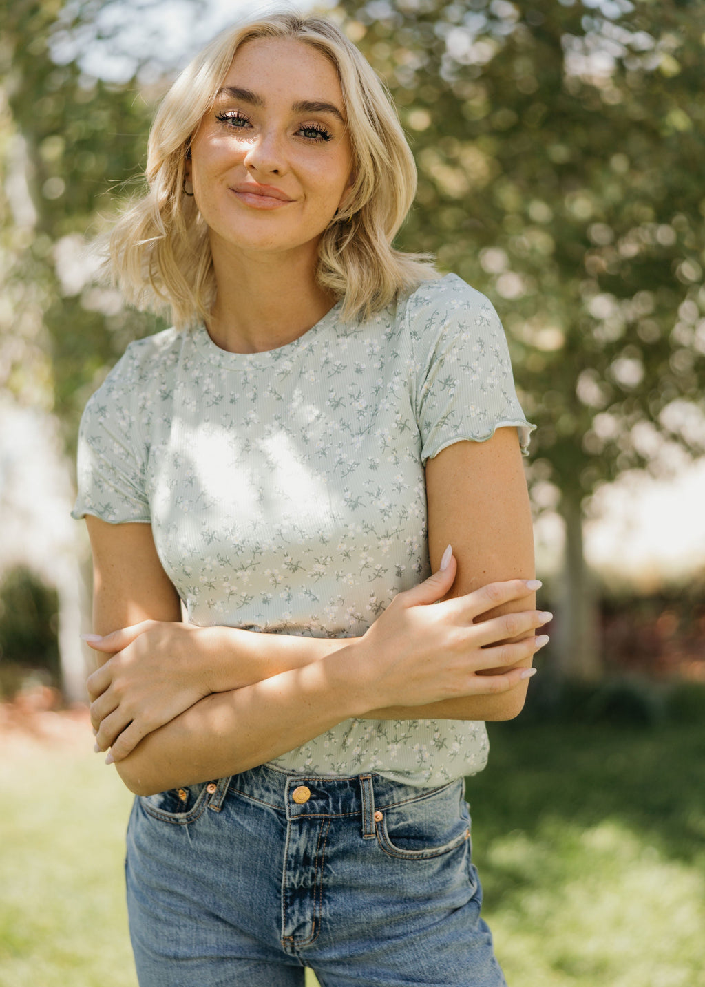 LETTUCE EDGE TEE IN SAGEBRUSH