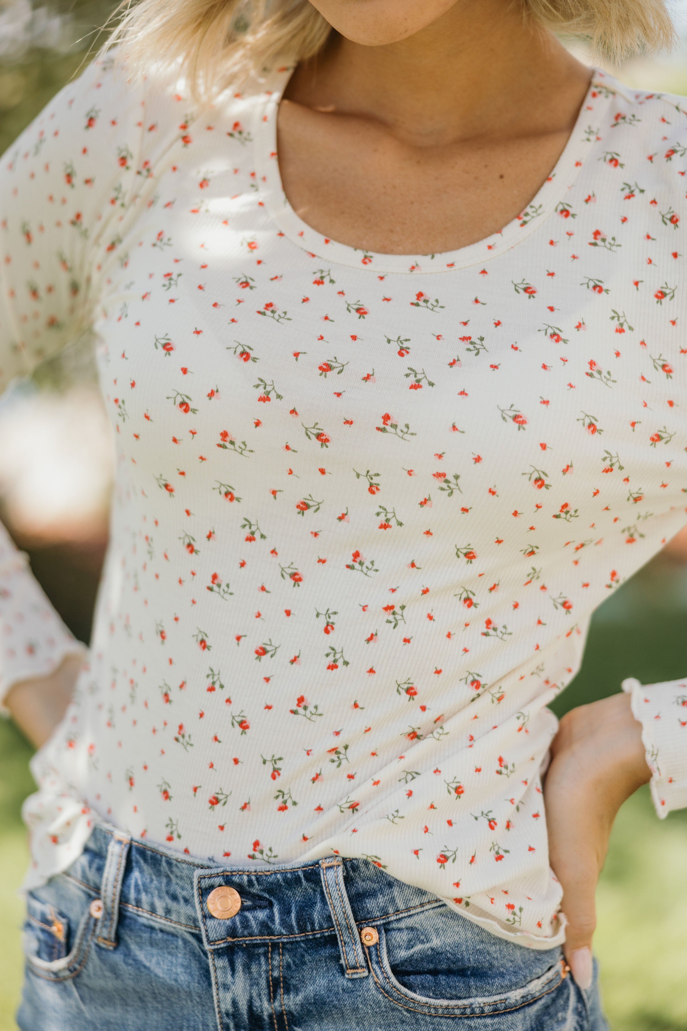 LONG SLEEVE RIBBED TEE IN DELICATE BUD