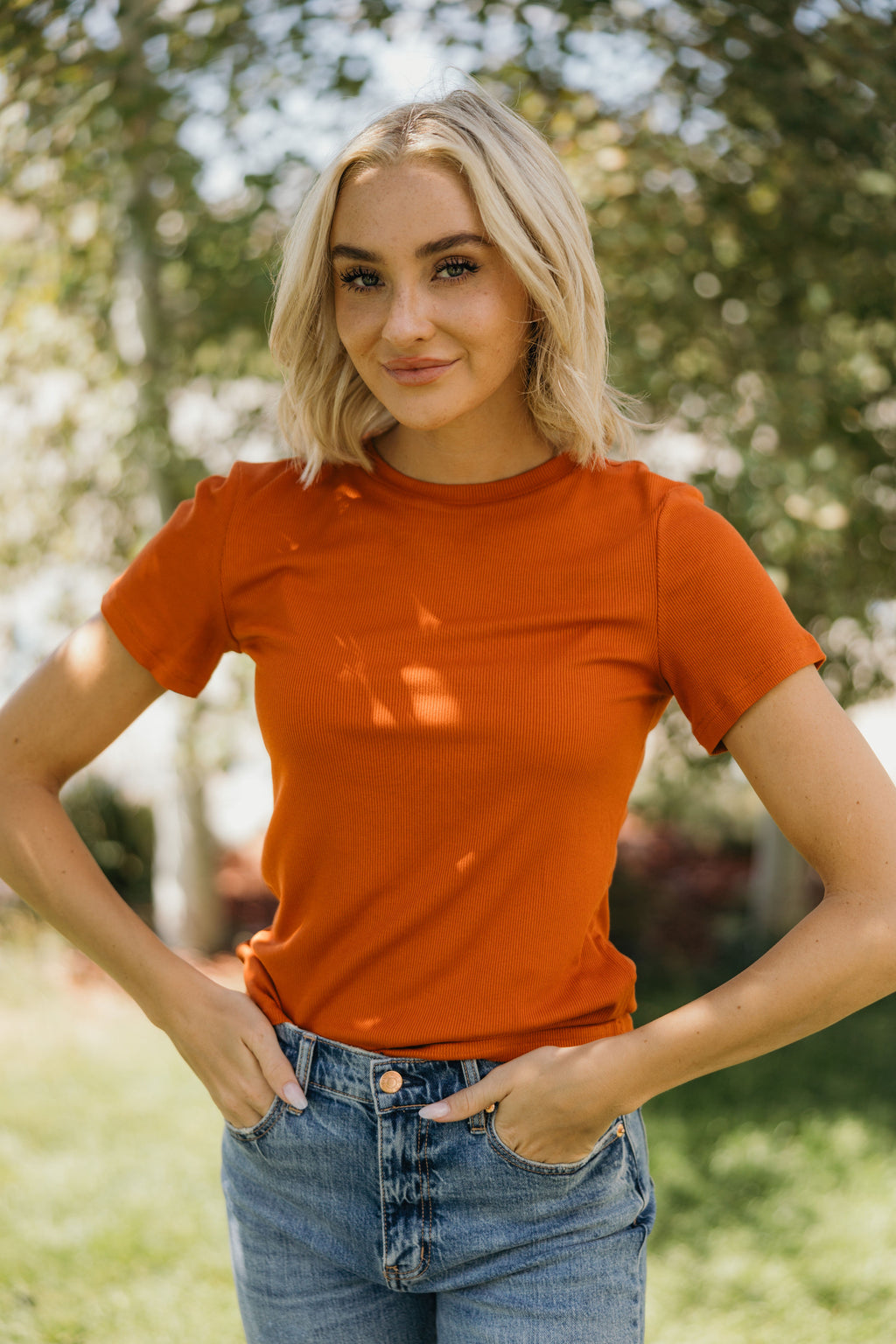 SHORT SLEEVE RIBBED TEE IN SIERRA FINAL SALE
