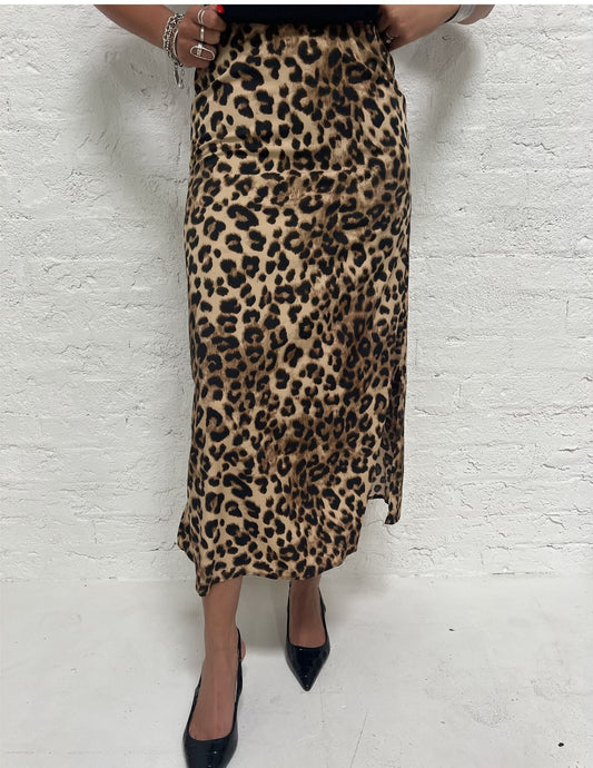 SLIP SKIRT IN LEOPARD FINAL SALE