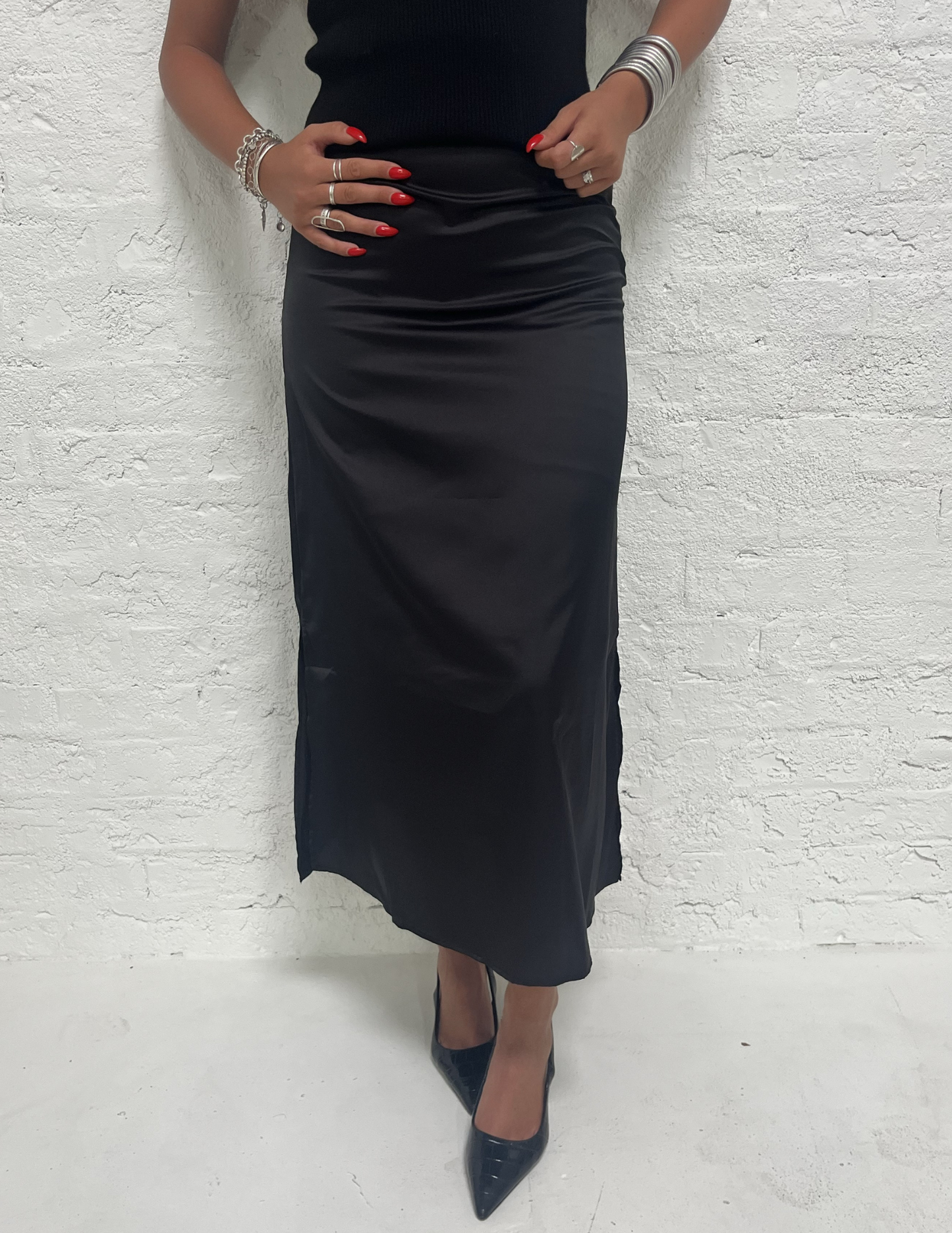 SLIP SKIRT IN BLACK FINAL SALE